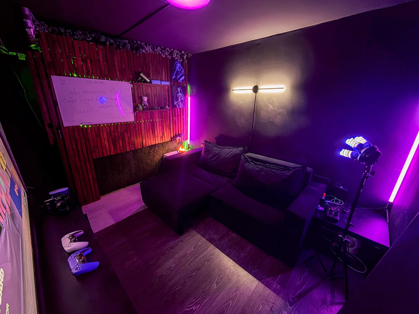 Зона отдыха AURA Studios